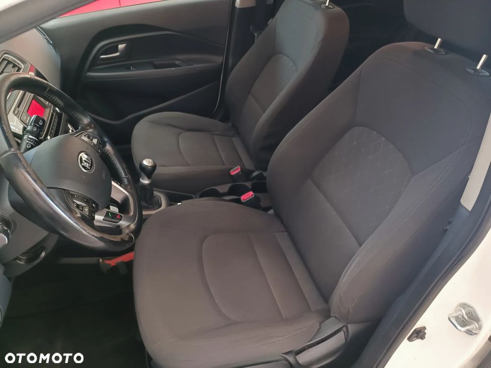 Kia Rio 1.2 Attract - 21