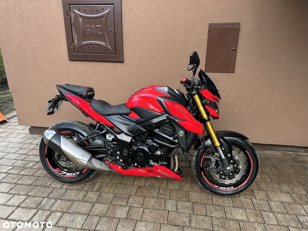 Suzuki GSX - 5