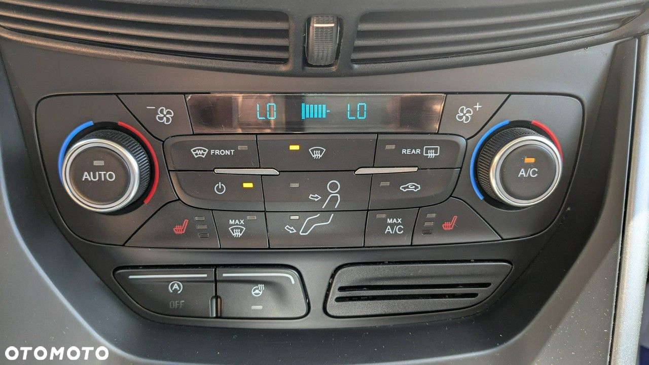 Ford Kuga - 27
