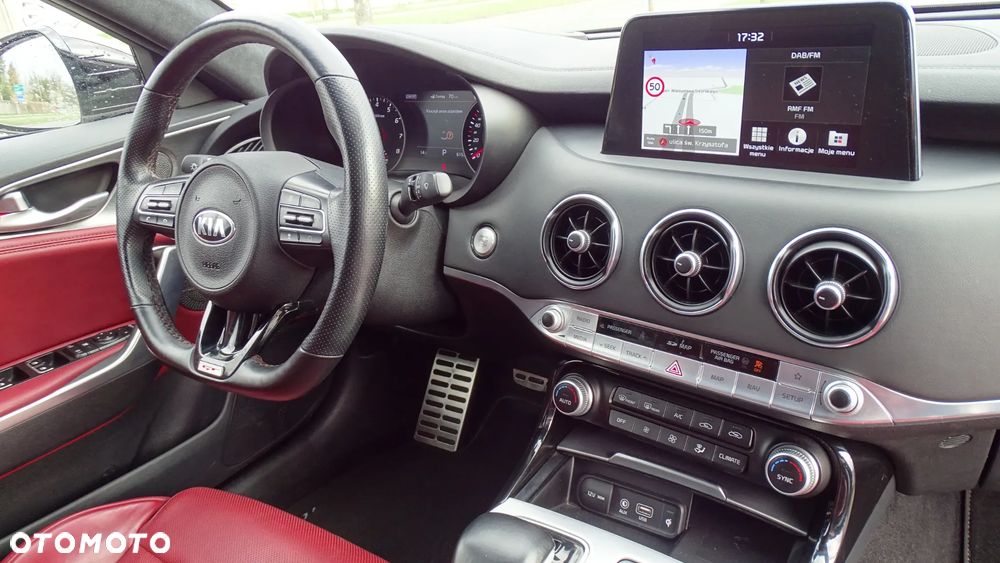 Kia Stinger - 19