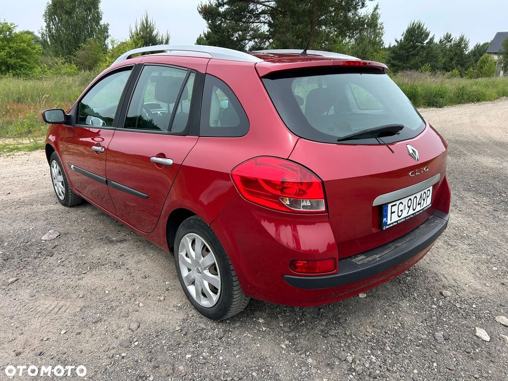 Renault Clio - 8