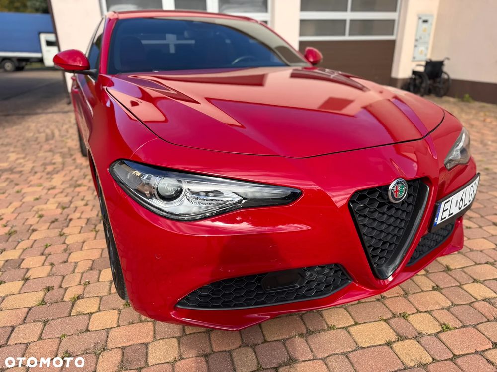Alfa Romeo Giulia - 2