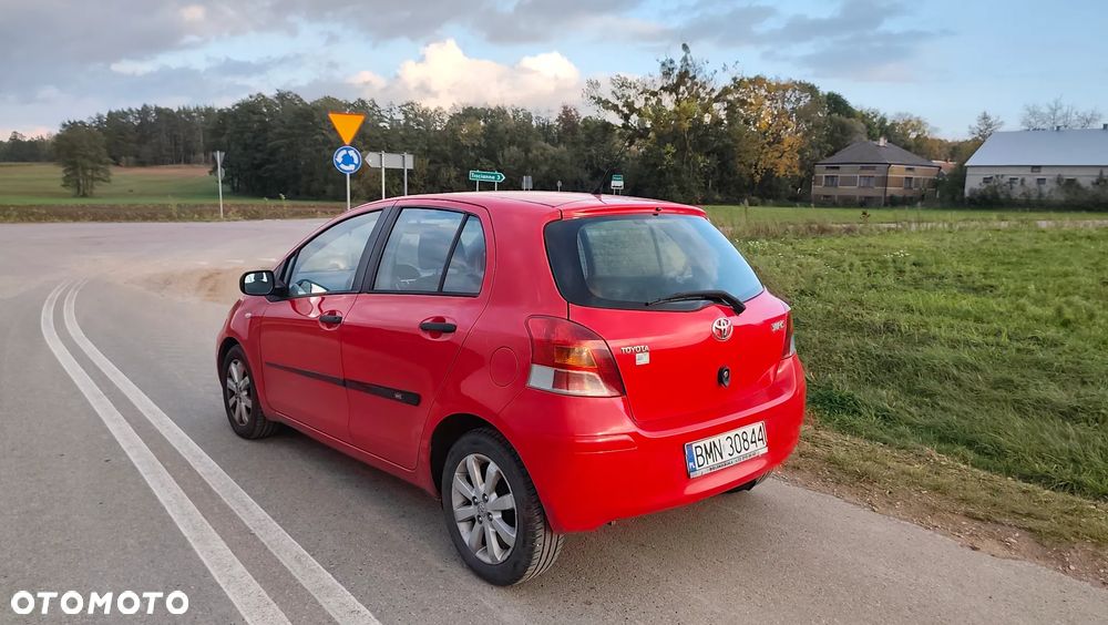 Toyota Yaris - 7