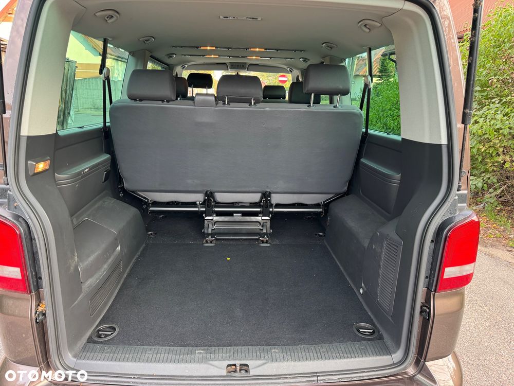 Volkswagen Caravelle - 8