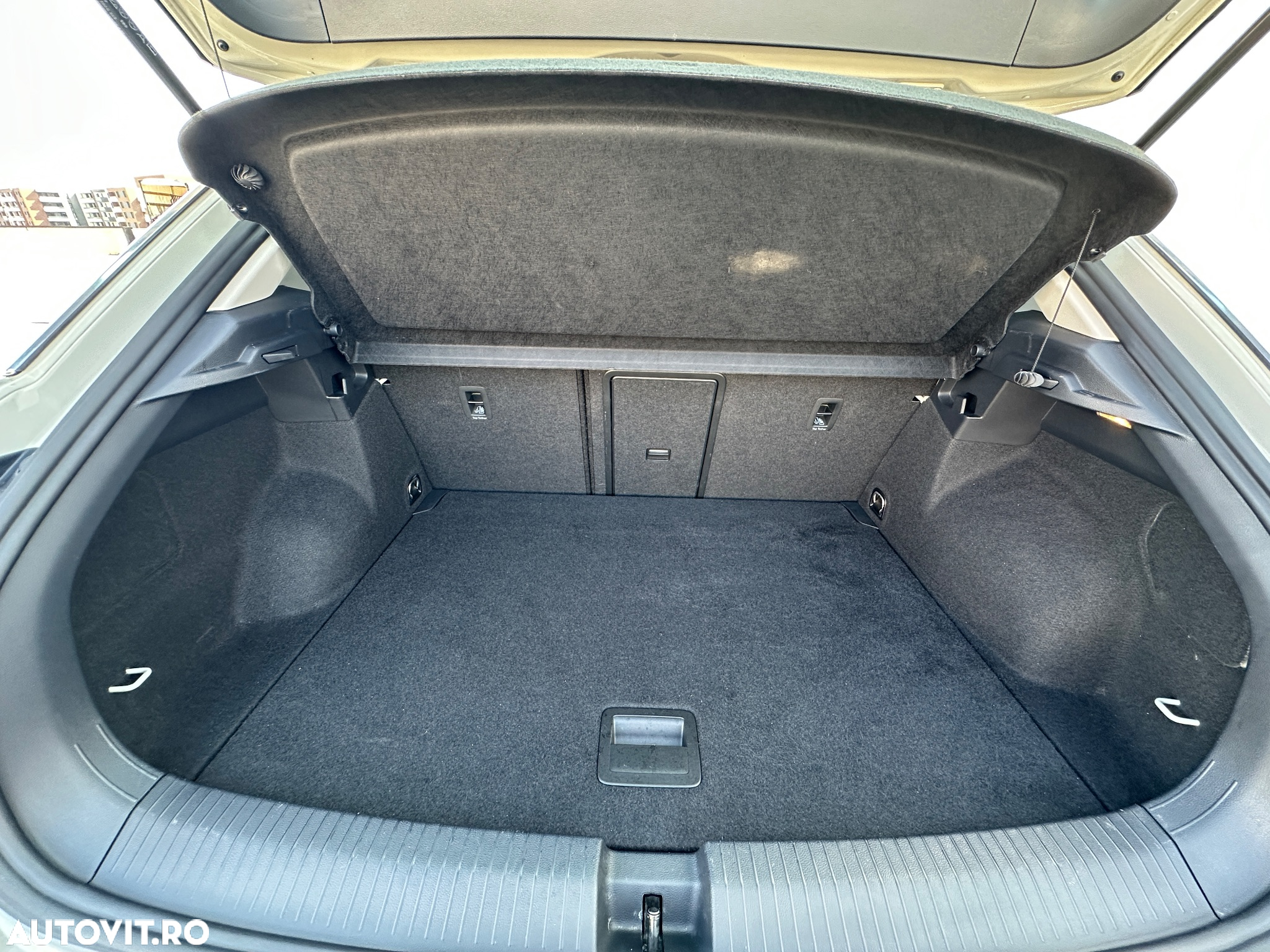Volkswagen T-ROC 2.0 TDI SCR Style - 12