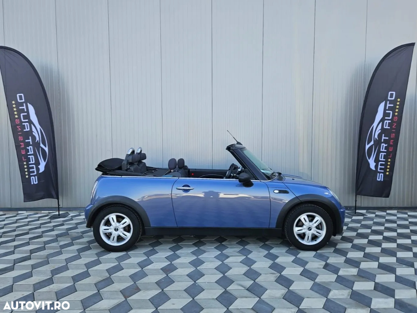 Mini ONE Cabrio Sidewalk - 13
