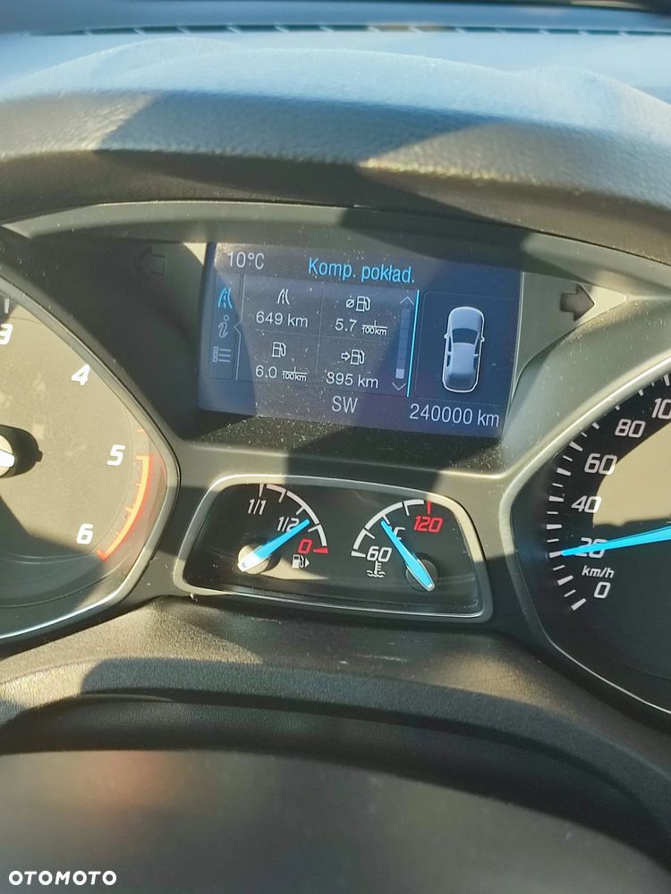Ford Kuga 2.0 TDCi 2x4 Titanium - 6