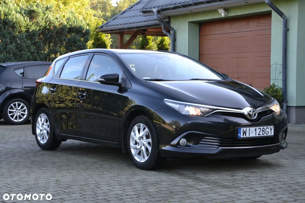 Toyota Auris 1.6 Premium - 5