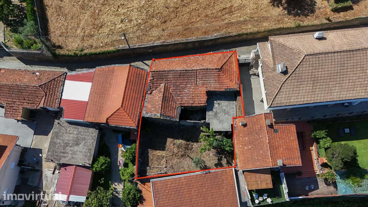 Moradia T2 Vista Rio, com Projeto Aprovado- Sebolido - Grande imagem: 4/27