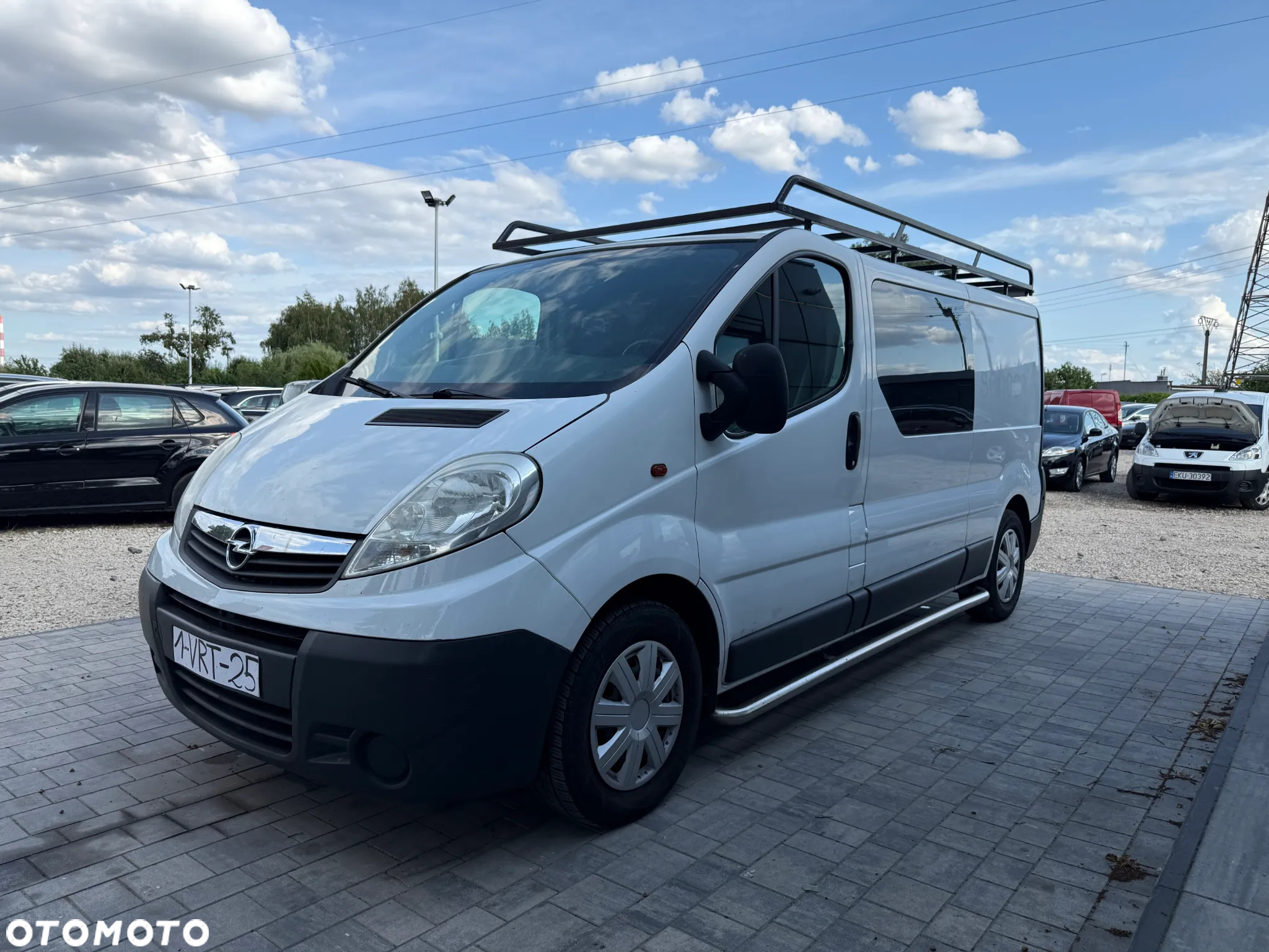 Opel Vivaro L2H1 2.9t - 20