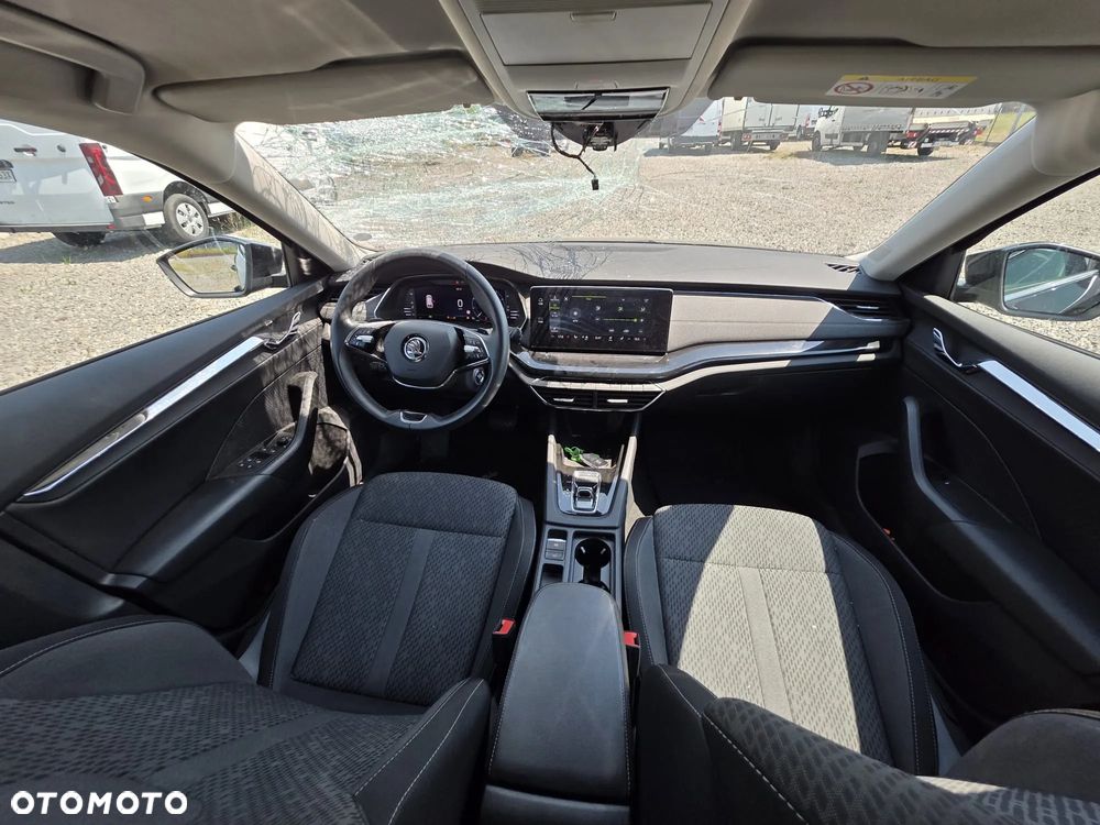 Skoda Octavia 2.0 TDI DSG Edition - 9