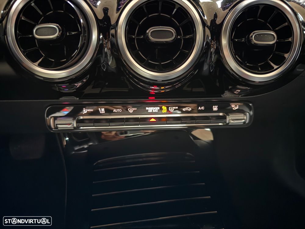 Mercedes-Benz A 250 Limousine e 8G-DCT AMG Line - 25