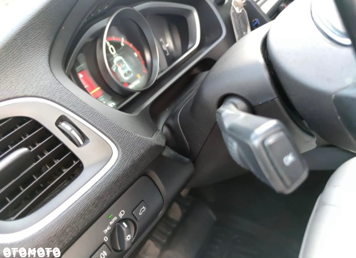 Volvo V40 D3 Momentum - 17