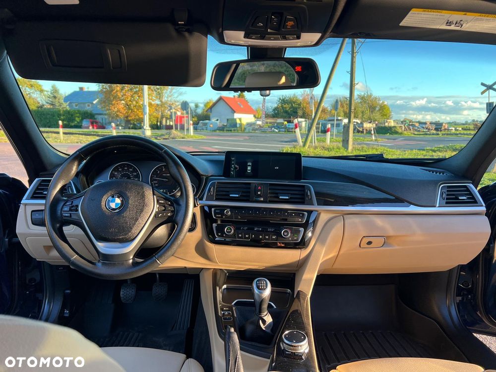 BMW Seria 3 330i Sport Line - 19