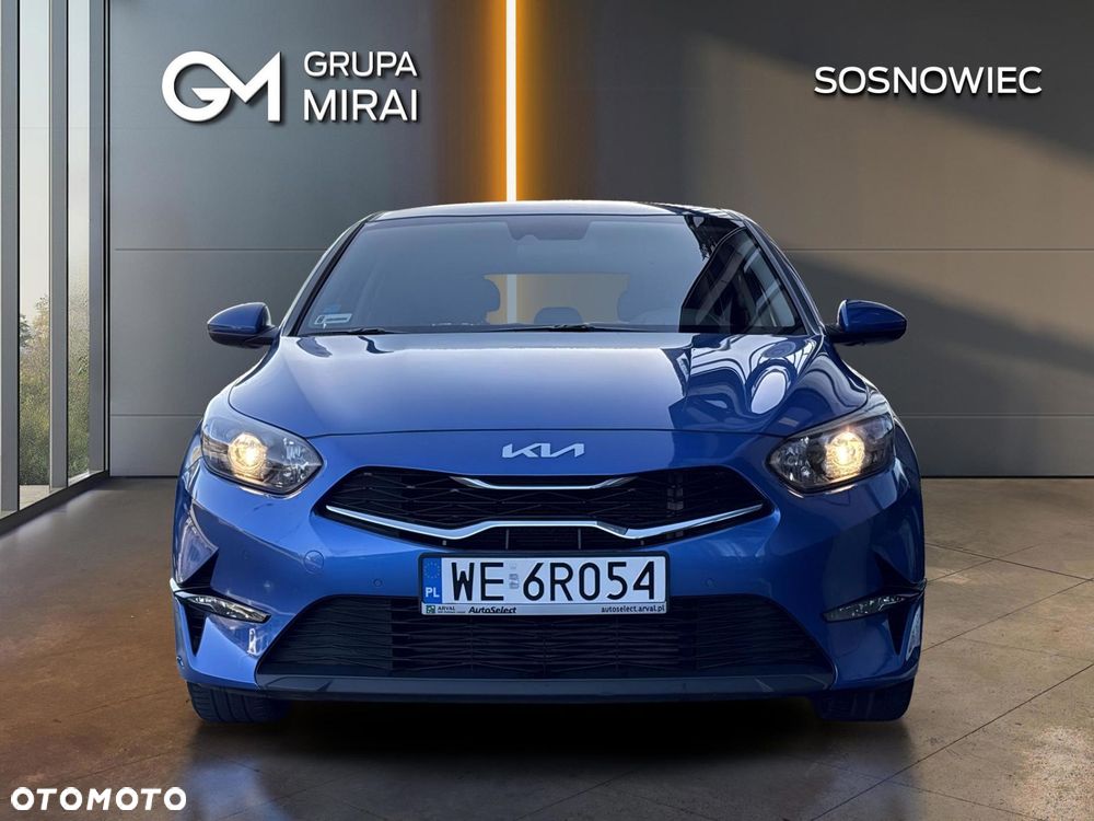 Kia Ceed - 8