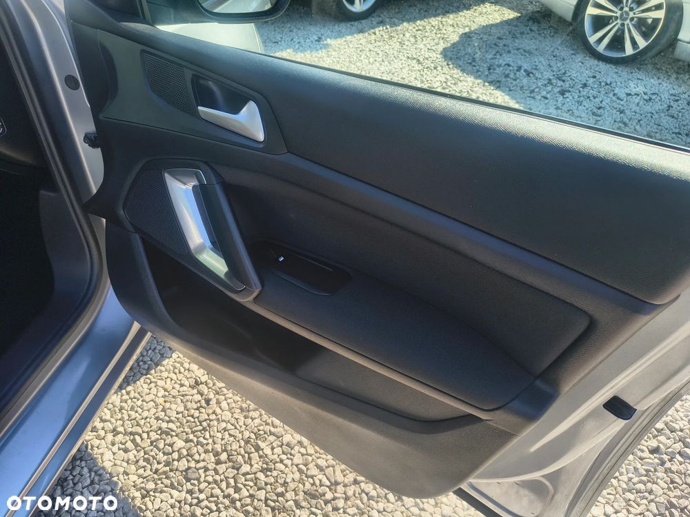 Peugeot 308 BlueHDi FAP 120 EAT6 Stop & Start Active - 18