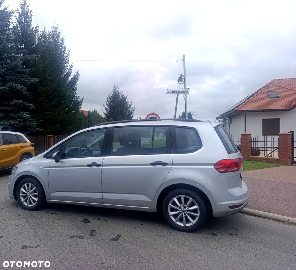 Volkswagen Touran 2016 photo 5
