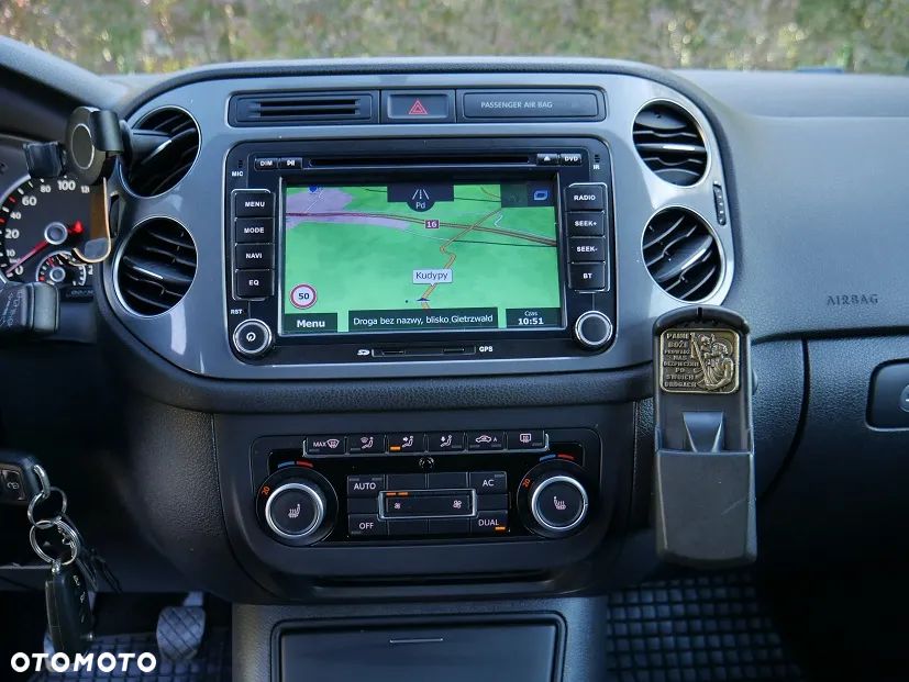 Volkswagen Tiguan - 16