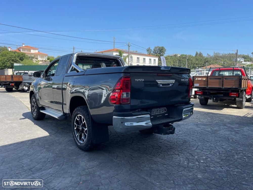 Toyota Hilux HILUX 4X4 2.4 (150CV) - 7