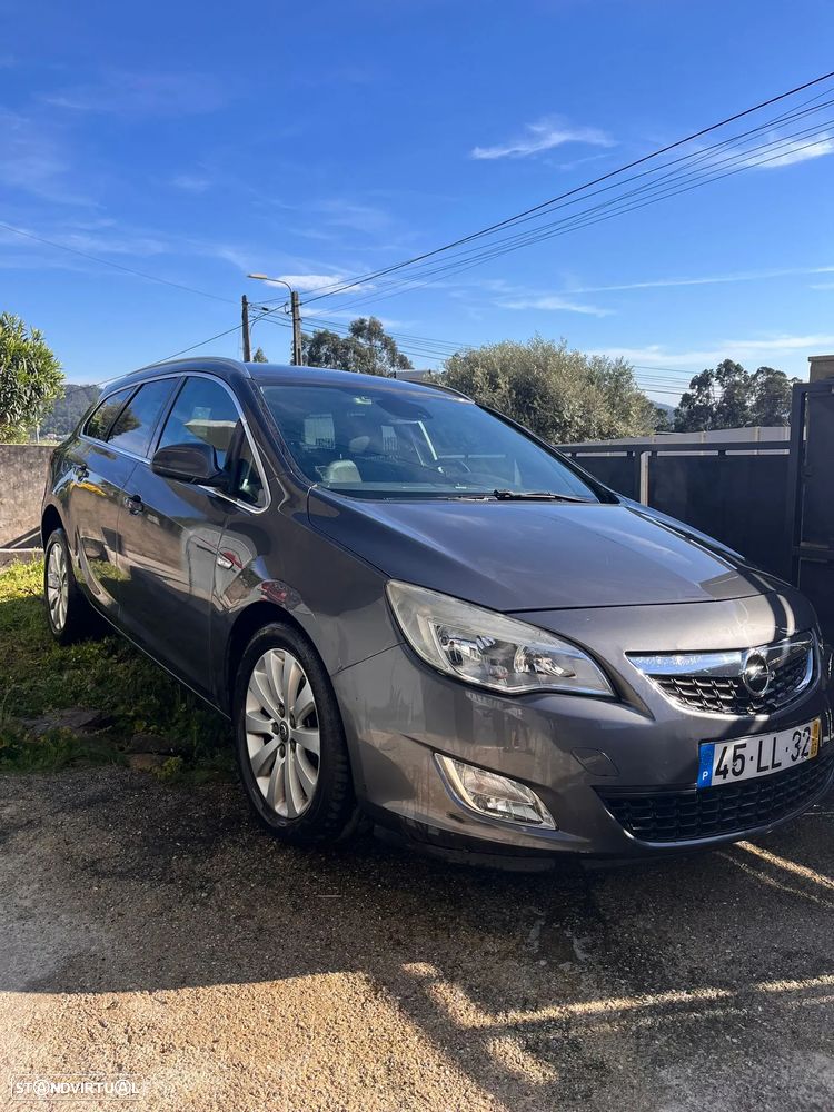 Opel Astra Sports Tourer - 39