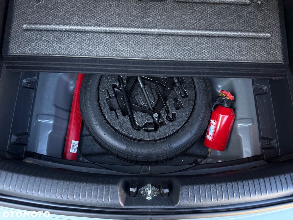 Hyundai i30 1.5 DPI Classic + - 17