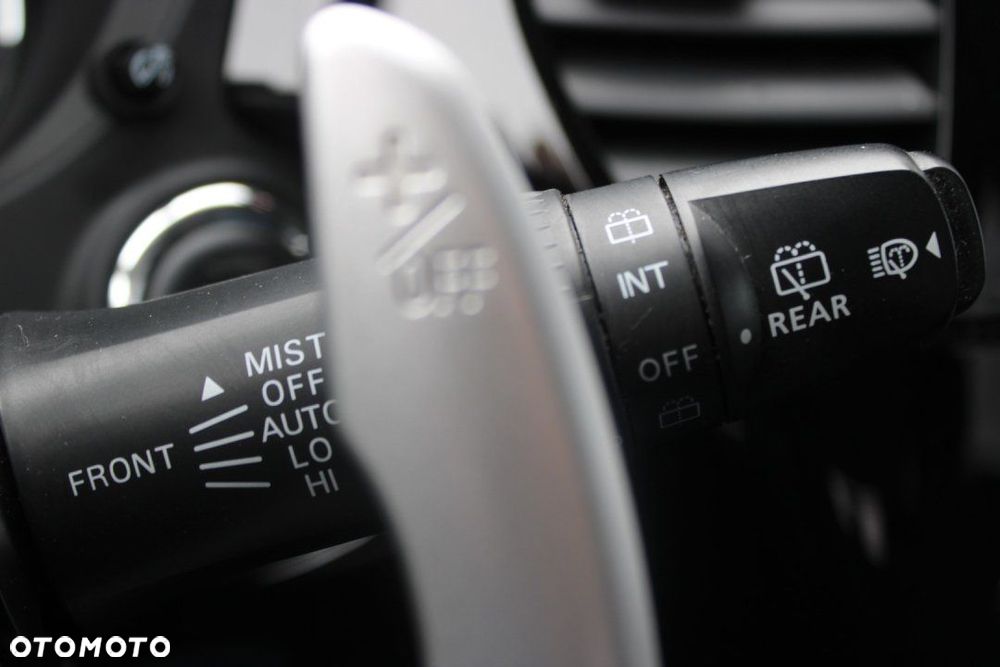 Mitsubishi Outlander - 27