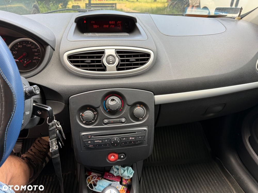 Renault Clio 1.5 dCi Alize - 11