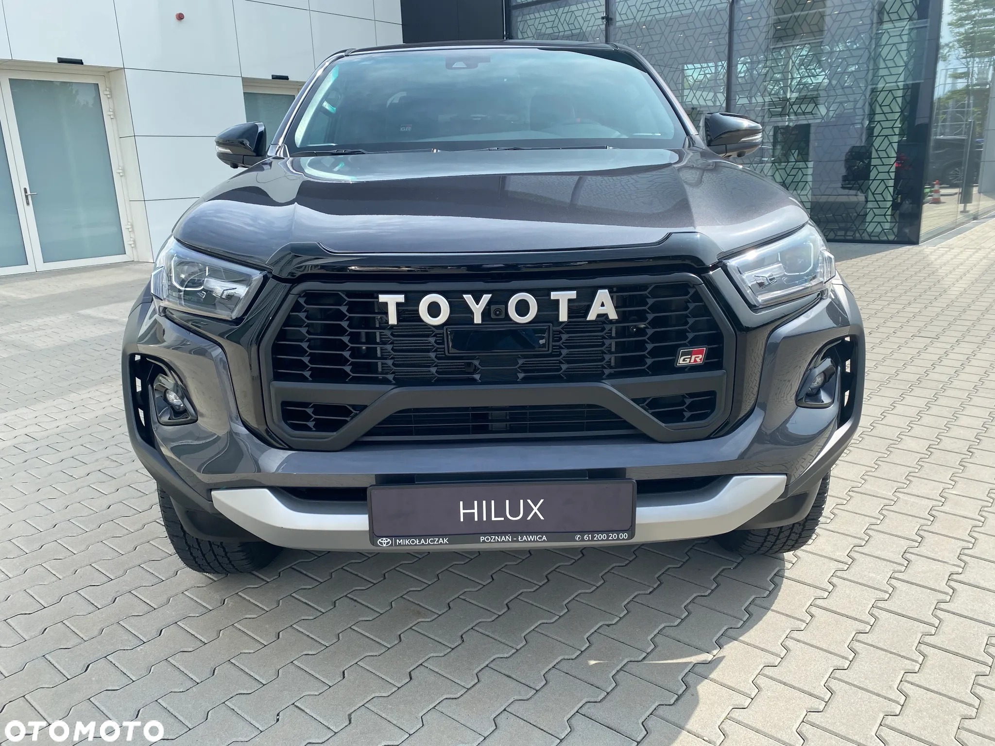 Toyota Hilux 2.8 D-4D Double Cab GR Sport II 4x4 - 5
