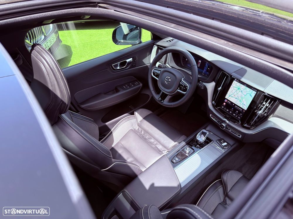 Volvo XC 60 2.0 T6 PHEV Black Edition AWD - 4