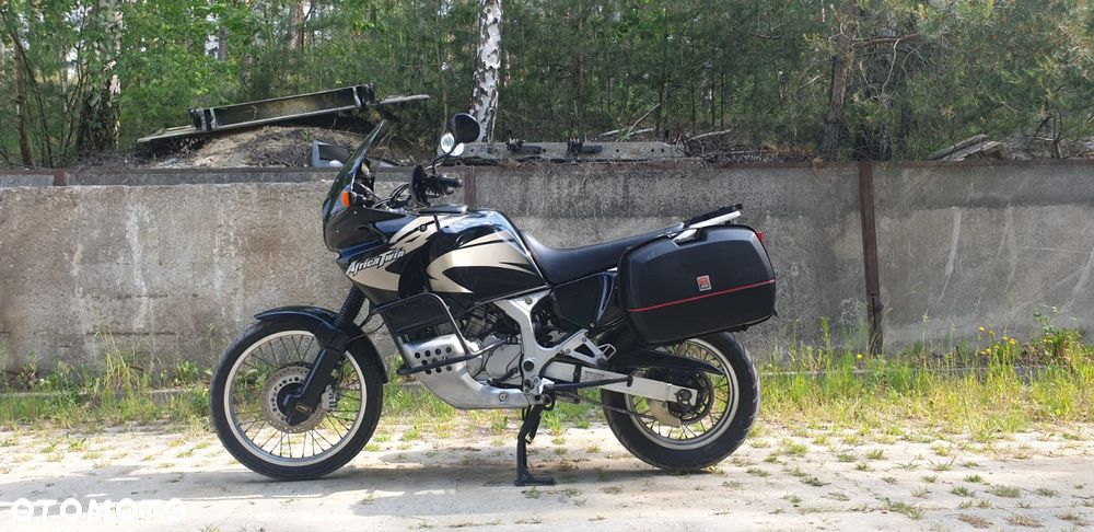 Honda XRV - 2