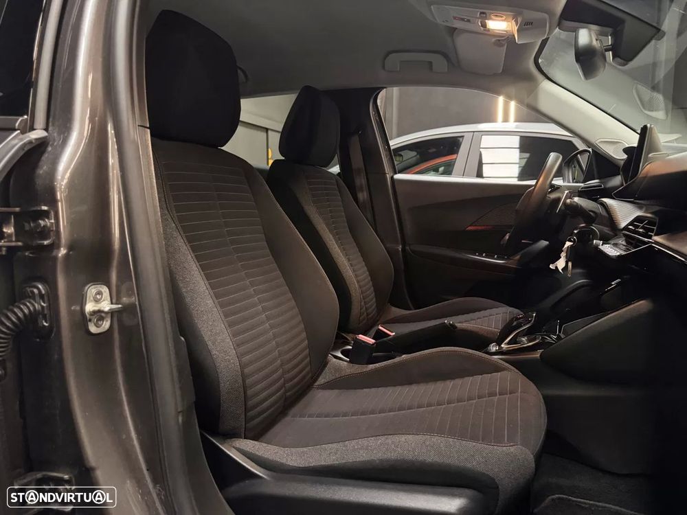 Peugeot 2008 1.2 PureTech Active Pack EAT8 - 24