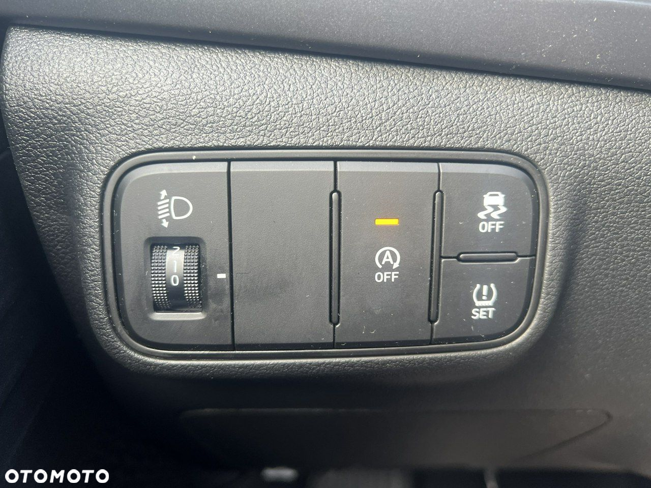 Hyundai i20 - 24