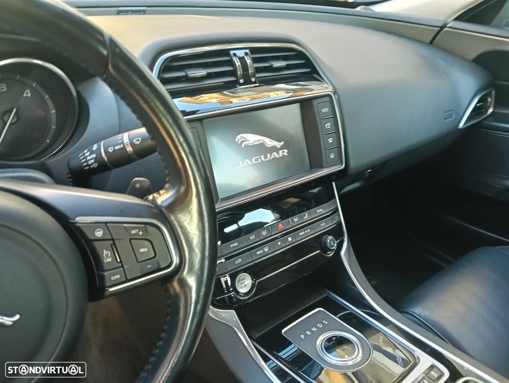 Jaguar XE 2.0 D R-Sport Aut. - 19