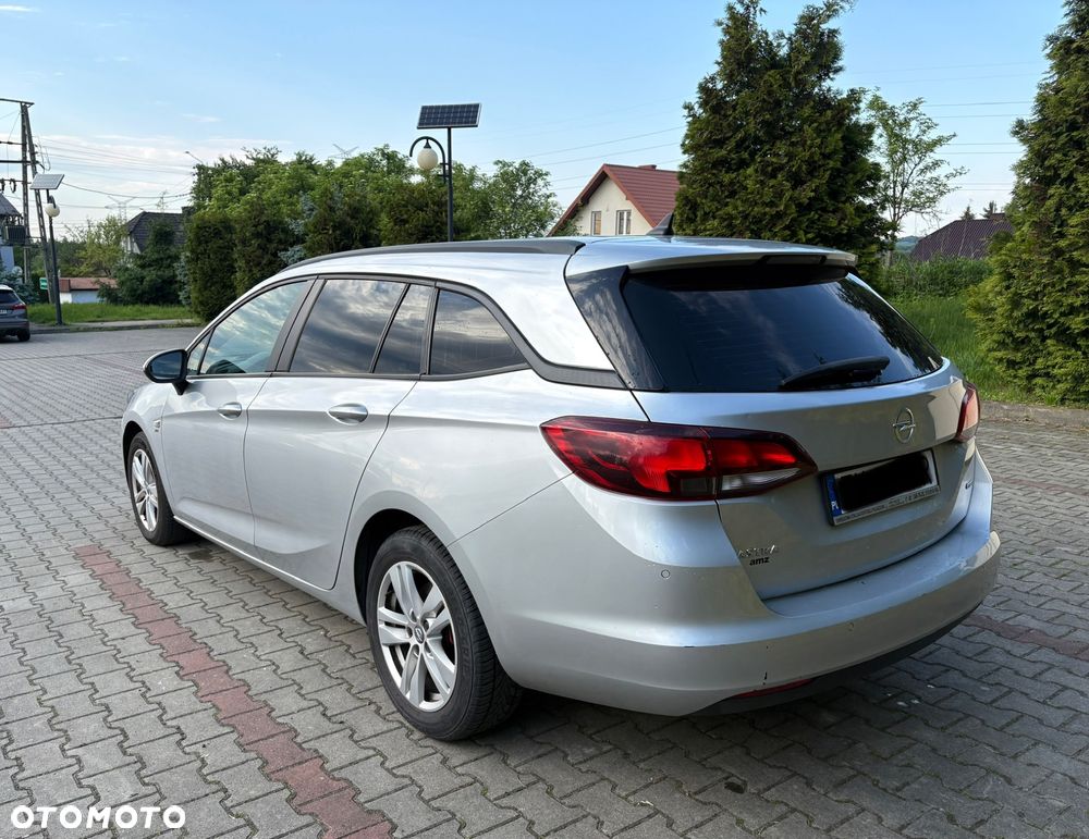 Opel Astra 1.6 CDTI Sport - 4