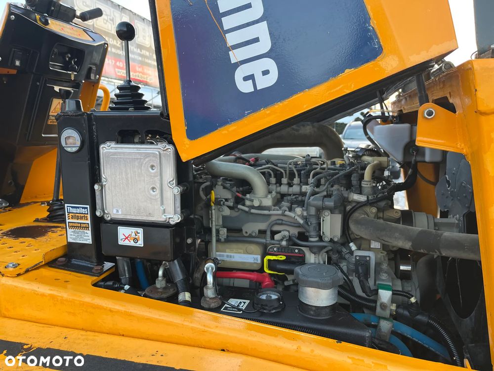 Thwaites Mach 2062 - 17