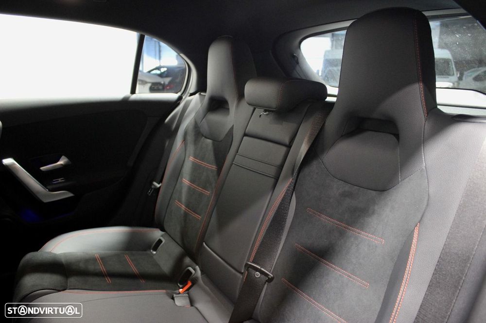 Mercedes-Benz A 180 d AMG Line Aut. - 37