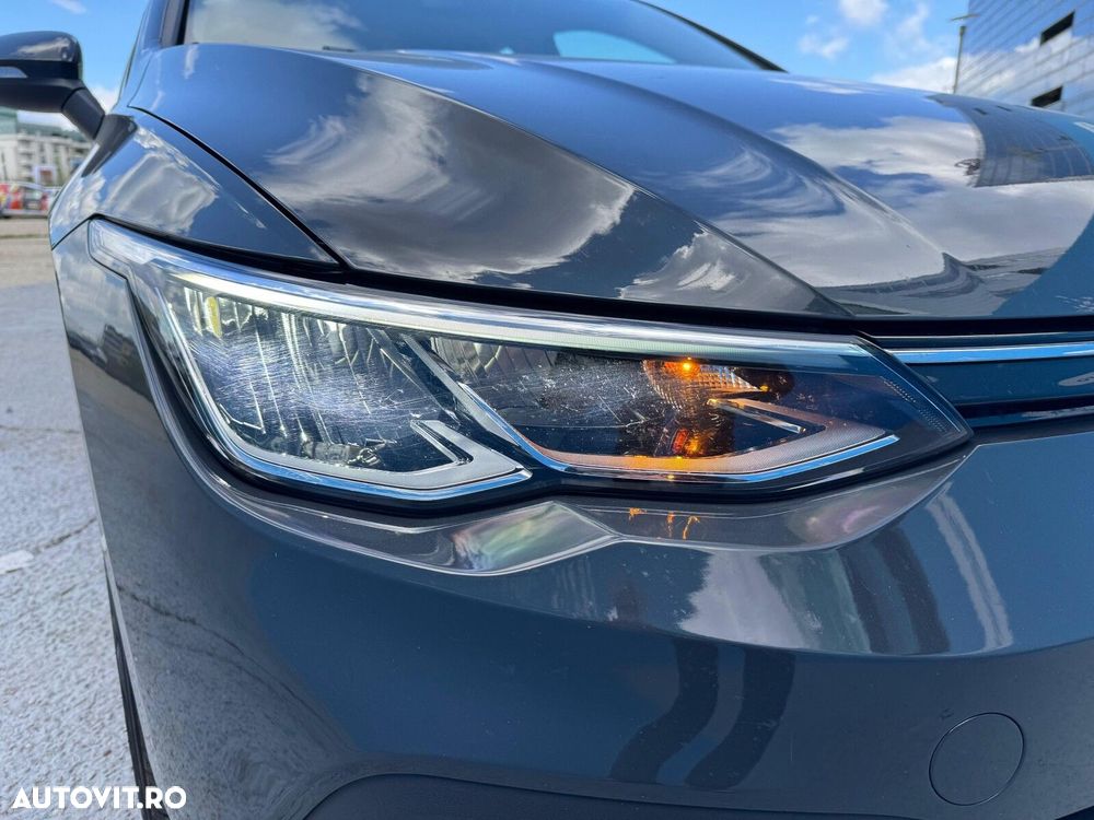VOLKSWAGEN Golf 2023 — imagine 13