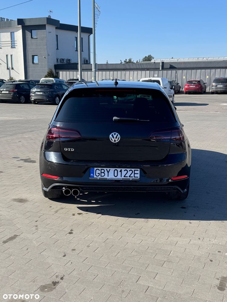 Volkswagen Golf - 4