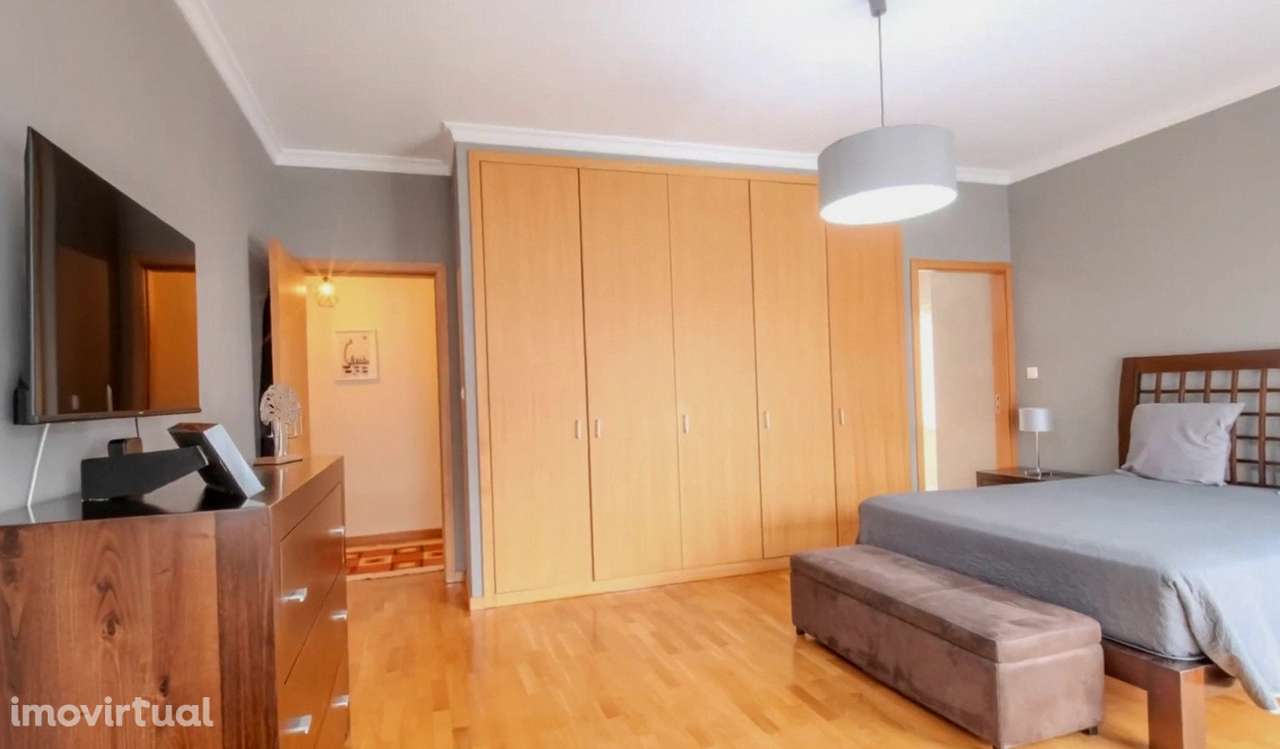 Apartamento T2 com varanda, garagem e ar condicionado - Grande imagem: 5/19