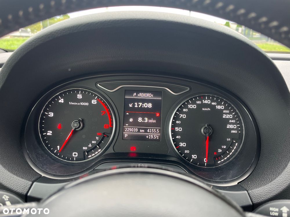 Audi A3 Sportback 1.8 TFSI Ambiente S tronic - 10