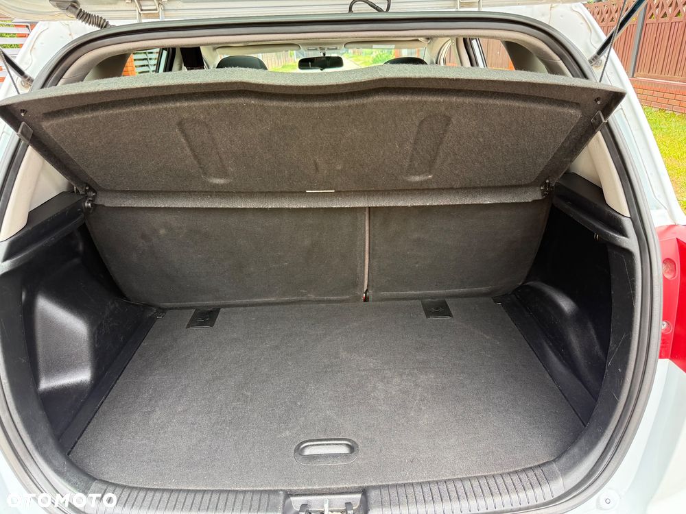 Kia Venga 1.6 CRDi XL - 22