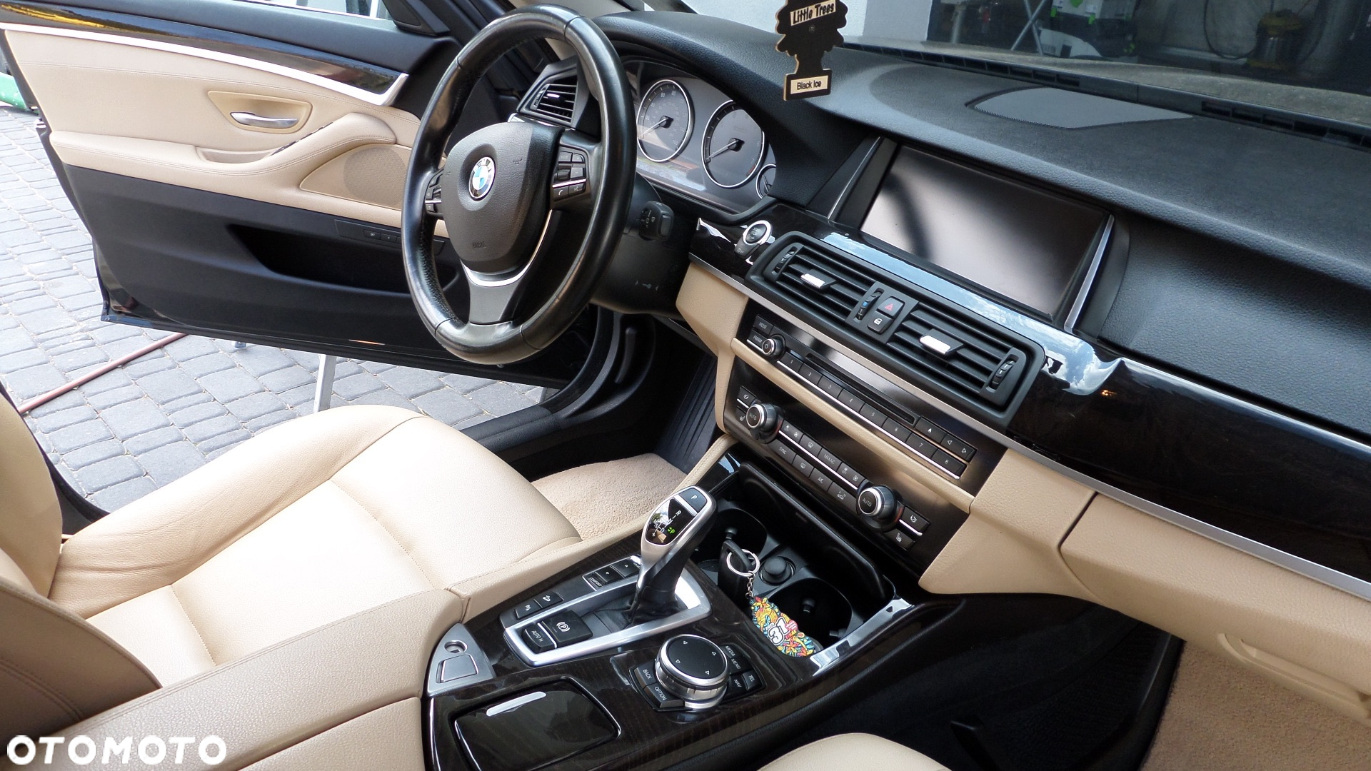 BMW Seria 5 528i xDrive Luxury Line - 11