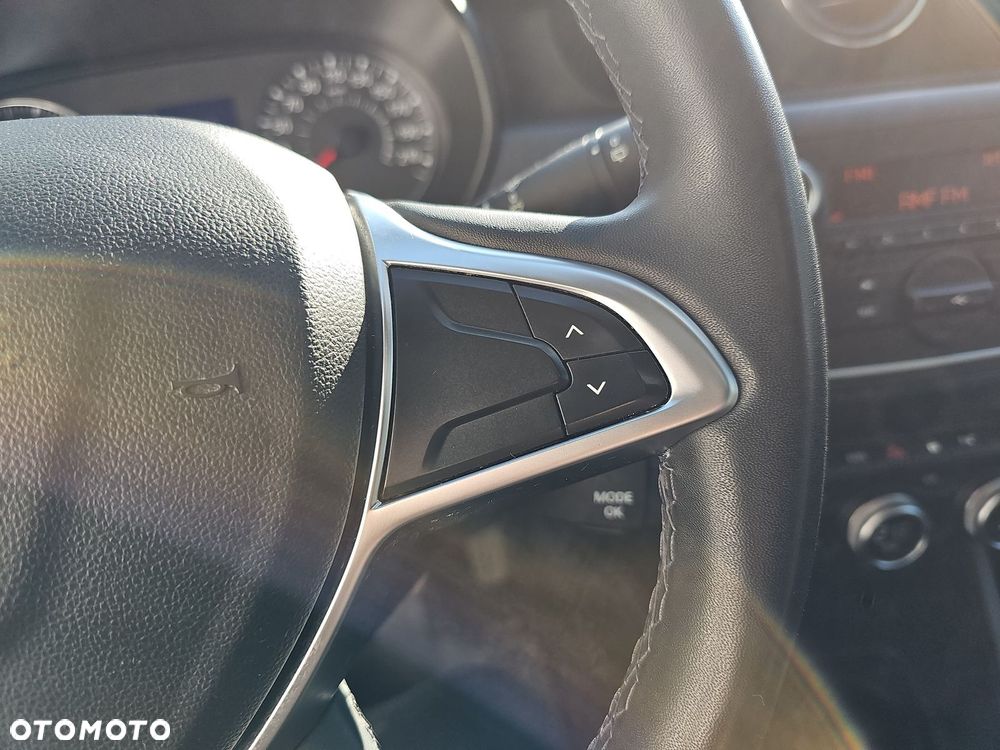 Dacia Duster 1.6 SCe Comfort - 27