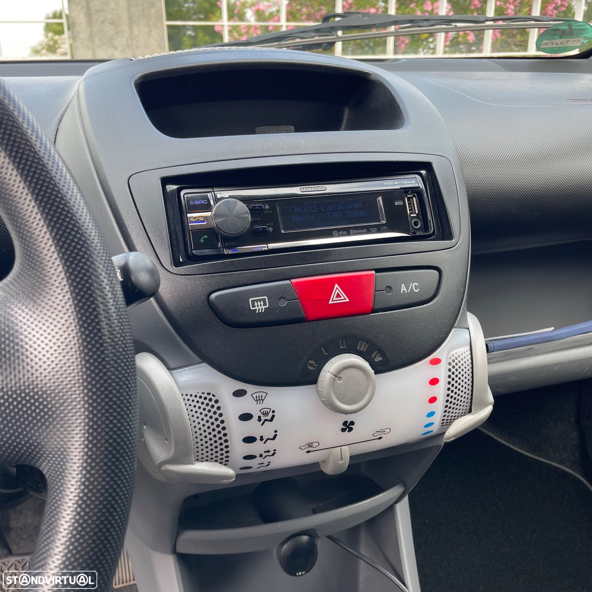 Peugeot 107 1.0 Urban - 20