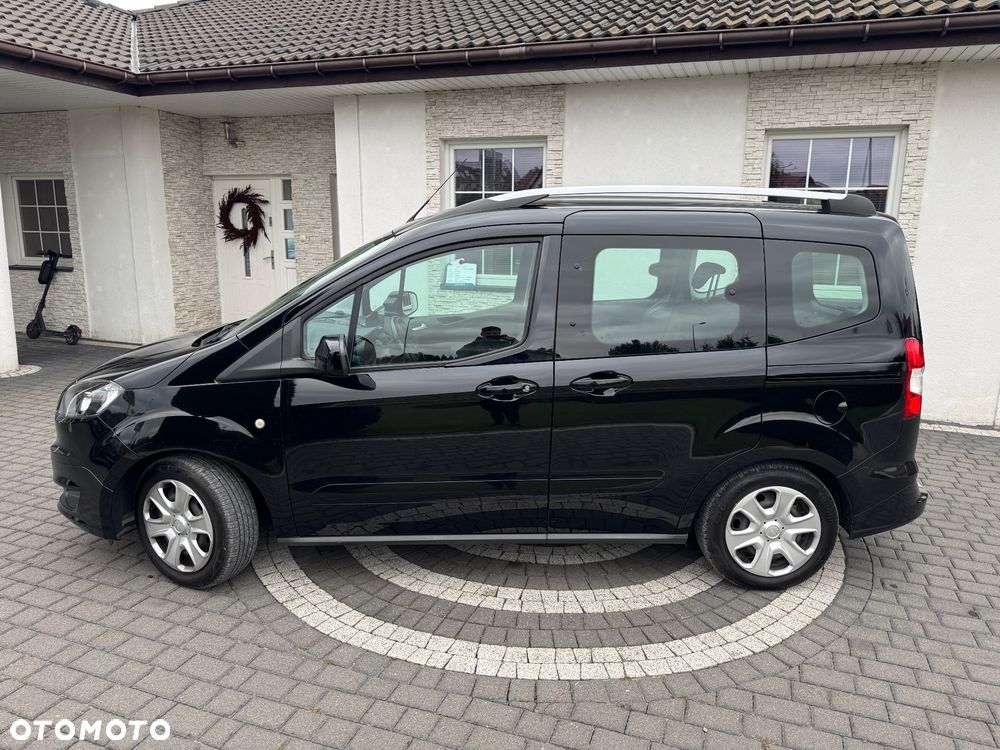Ford Tourneo Courier 1.0 EcoBoost S&S Titanium - 10