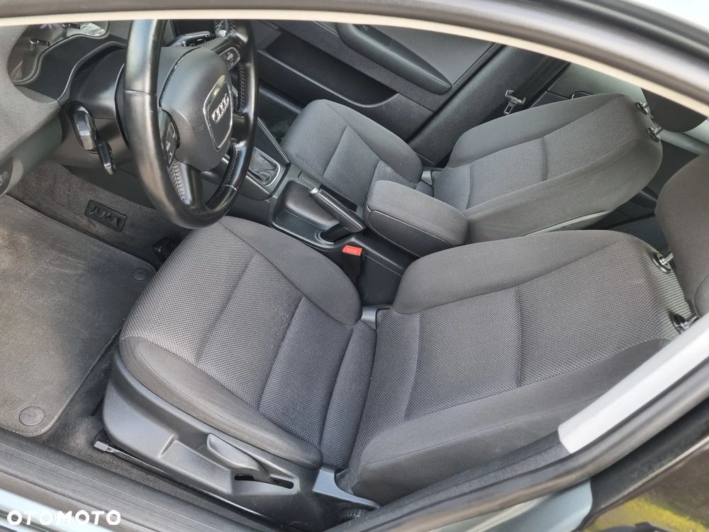 Audi A3 Sportback 2.0 TDI DPF Ambiente - 14