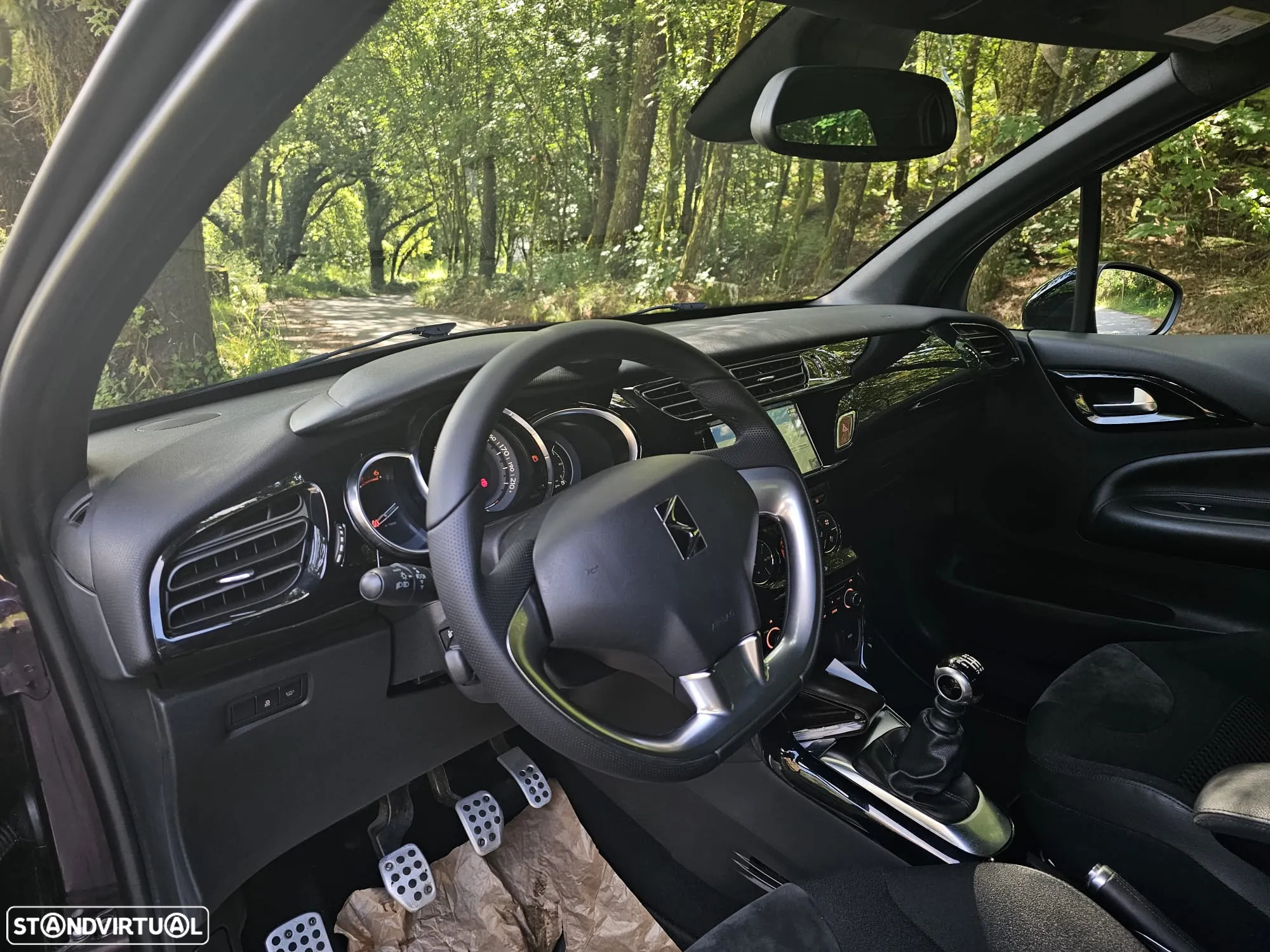 Citroën DS3 1.6 BlueHDi Sport Chic - 25