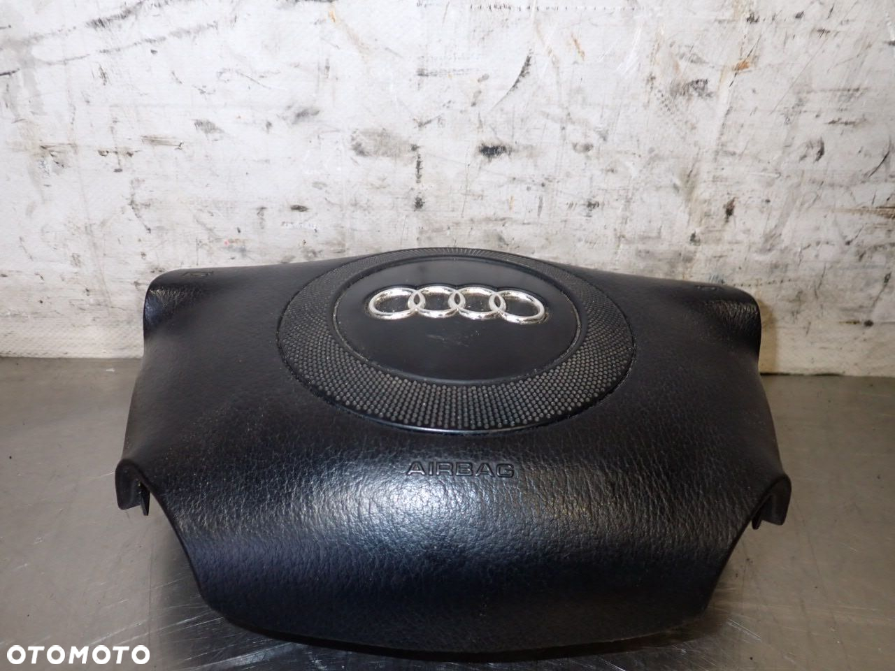 PODUSZKA KIEROWCY AUDI A6 C5 2.5 4B0880201AH - 2