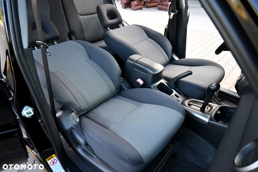 Toyota RAV4 2.0 VVT-i Sol - 29