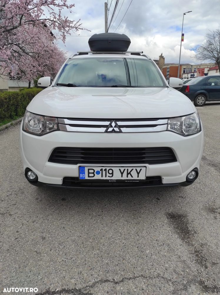 Mitsubishi Outlander 2.2 DI-D 2WD Invite - 3